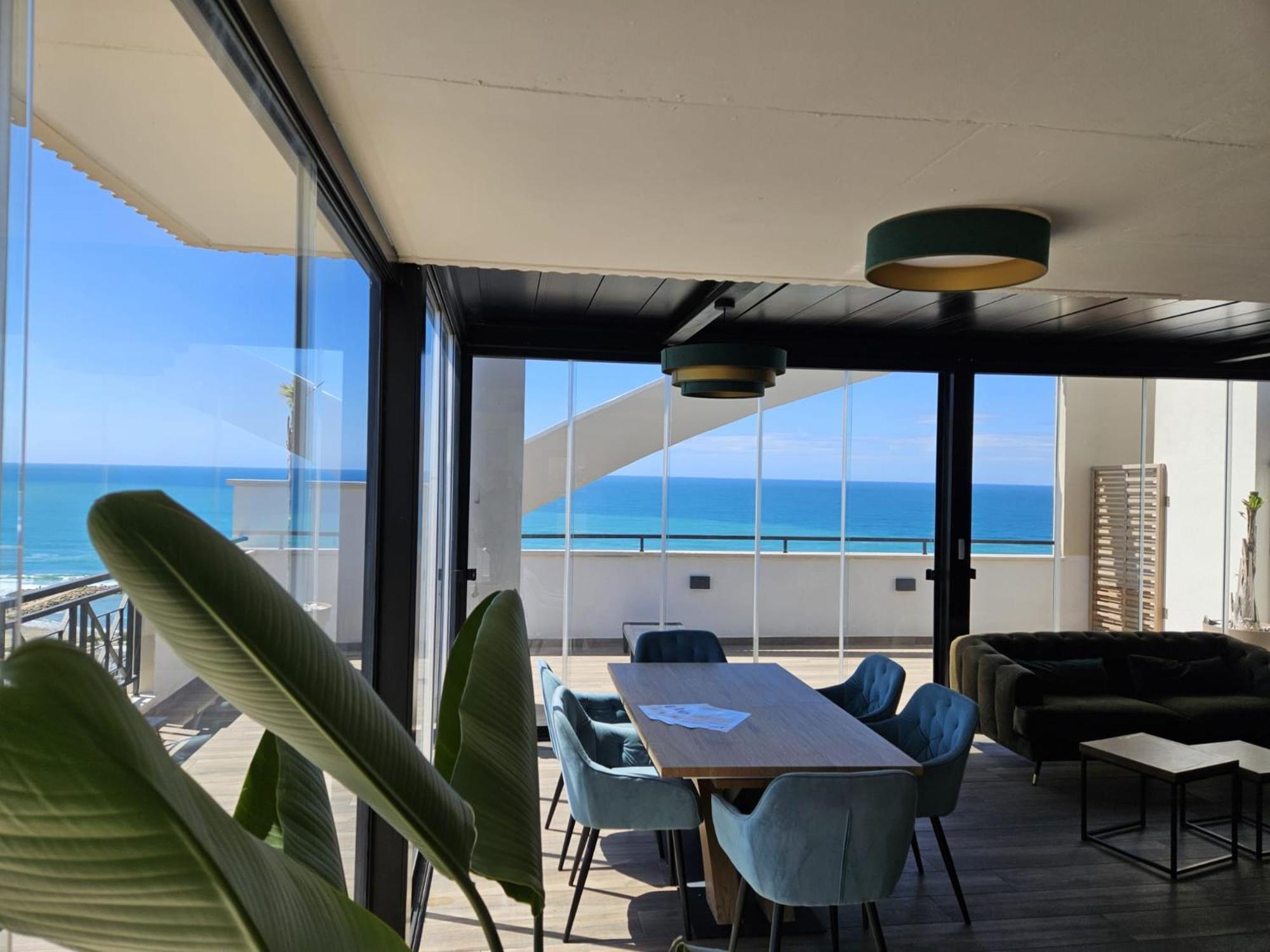 Be Your Home - Tower Beach Suite Civitavecchia Bagian luar foto